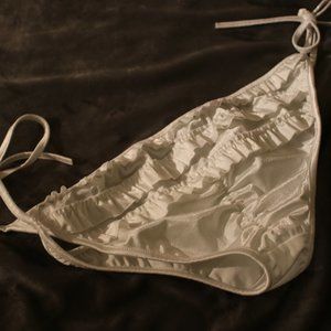 Body Zone White scrunch bikini bottom